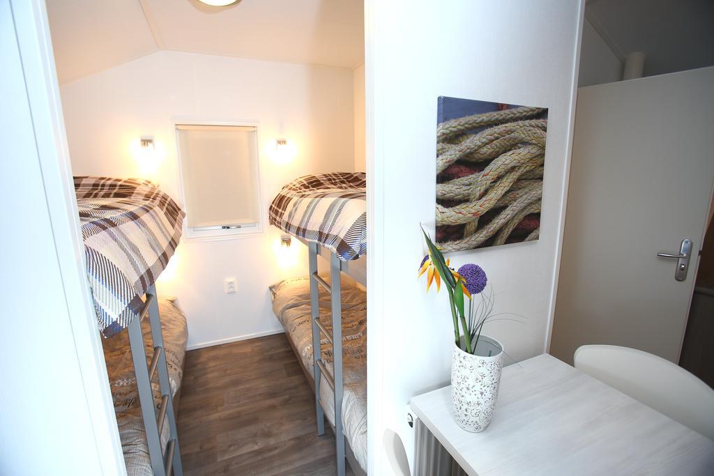 Campingpark De Bongerd Villa Tuitjenhorn Szoba fotó
